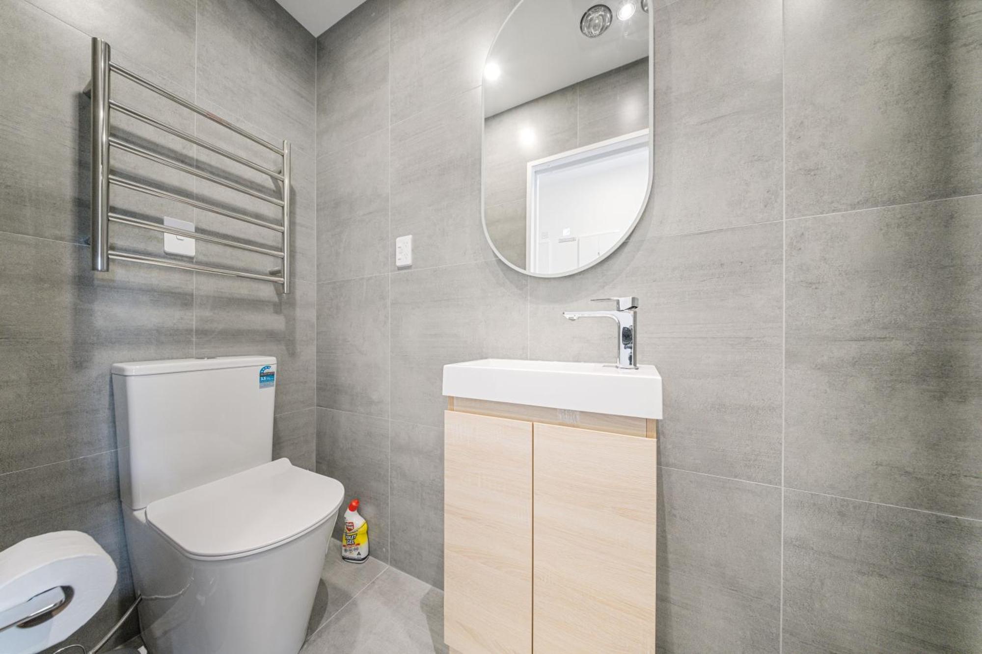 West Harbour Modern 4-Bedroom Retreat Auckland Extérieur photo